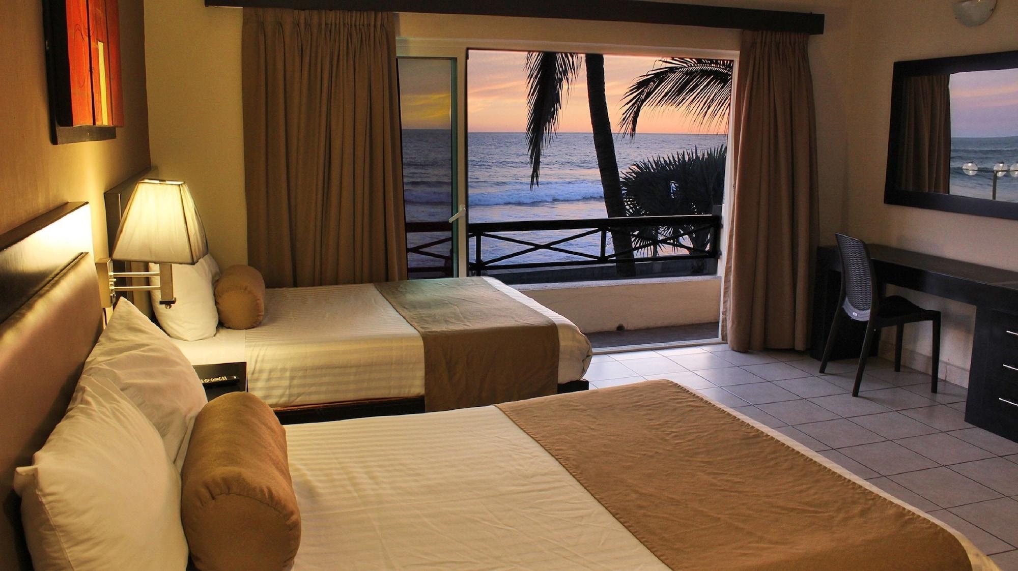 Hotel La Siesta Malecon Mazatlán Exterior foto