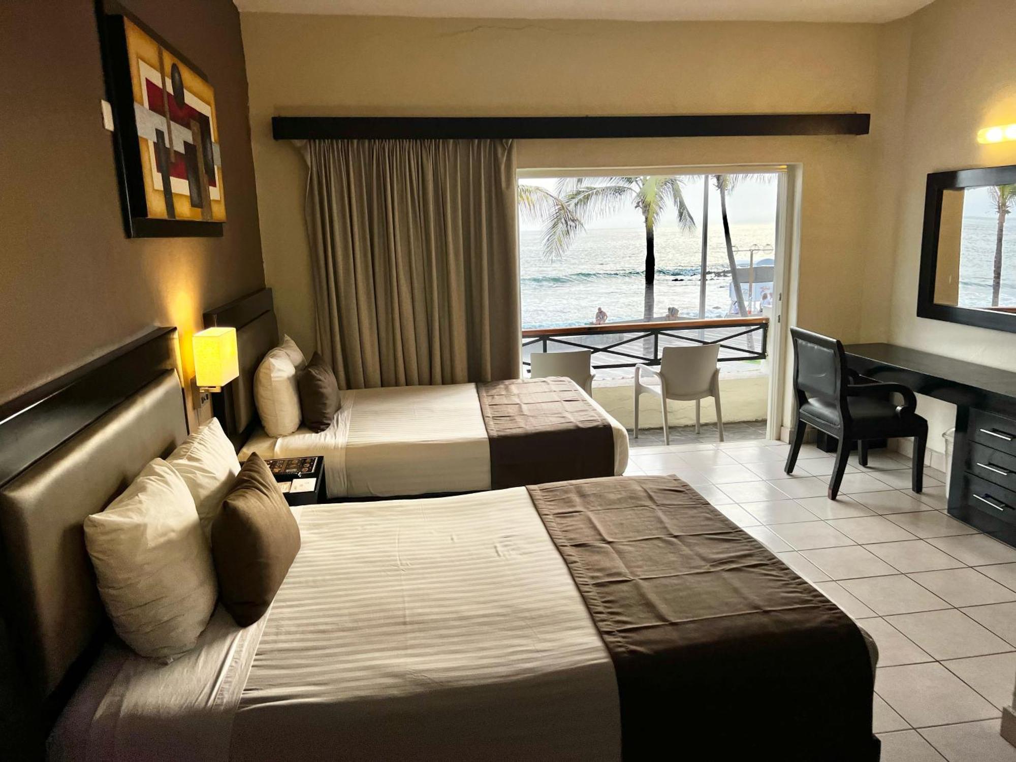 Hotel La Siesta Malecon Mazatlán Quarto foto