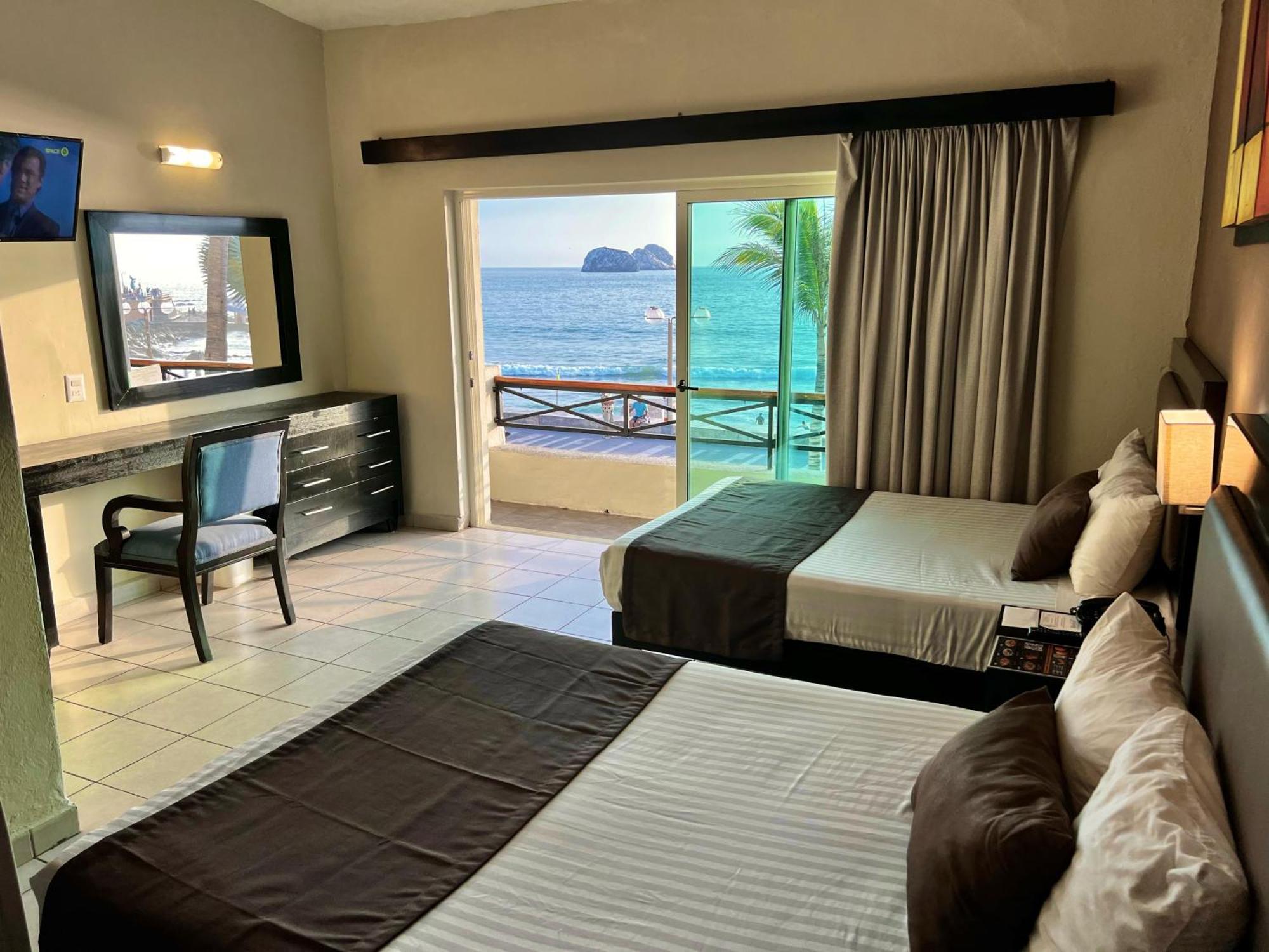 Hotel La Siesta Malecon Mazatlán Quarto foto
